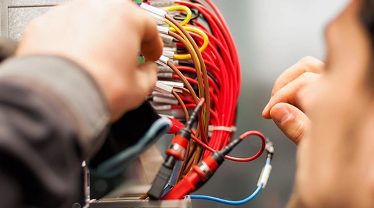 24/7 electrical services offer immediate wiring repairs, quick installations, and safe solutions for emergency power issues.